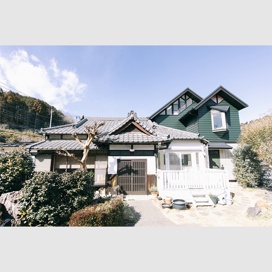 和洋が折り重なる外観